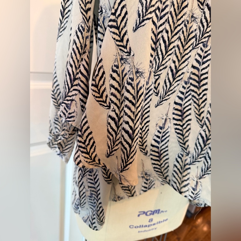 Sheer Feather Print Blouse Small Boho Flowy V Neck Neutral Lightweight Top - Picture 5 of 6
